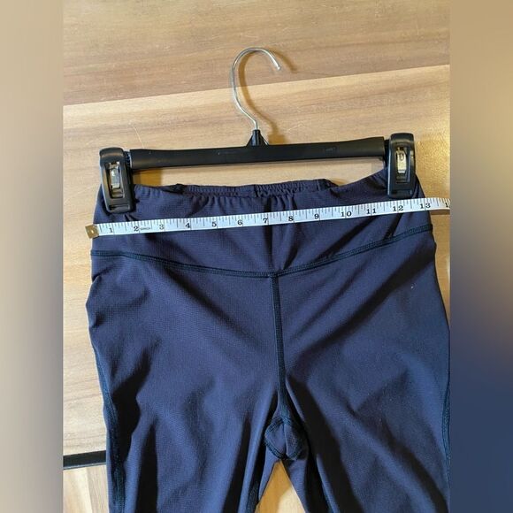 Under armour below the knee legging‎ - Picture 3 of 5